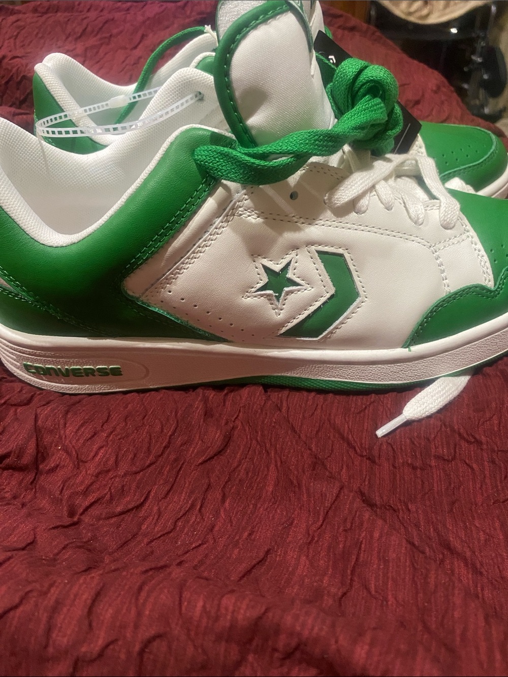 Converse Low-Top Sneakers in White & Green - Picture 2 of 7